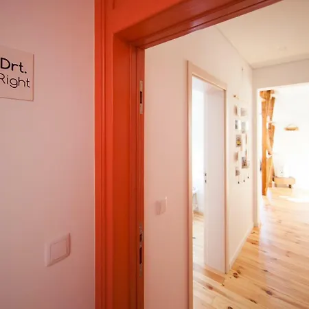 In Santos Neighborhood, Lisbons Trendy Area Apartment *