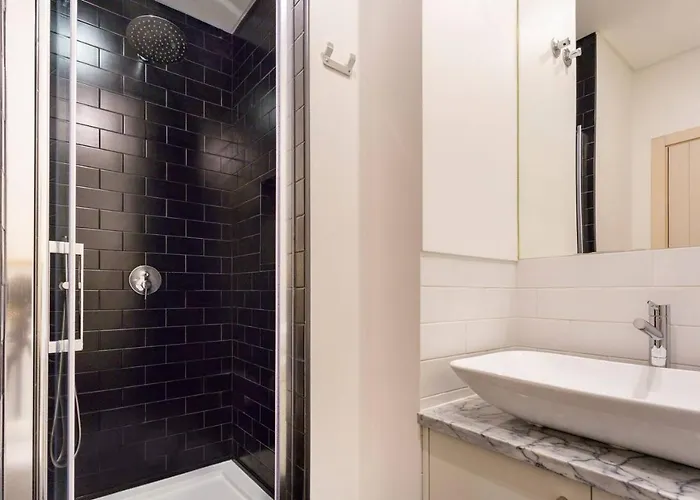 Stay In Santos Neighborhood, Lisbons Most Trendy Area Lejlighed
