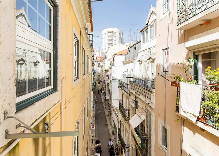 Stay In Santos Neighborhood, Lisbons Most Trendy Area Lejlighed