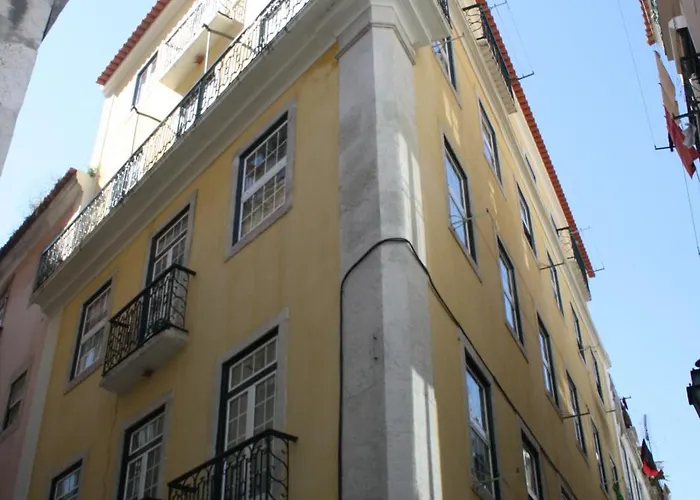 Stay In Santos Neighborhood, Lisbons Most Trendy Area *