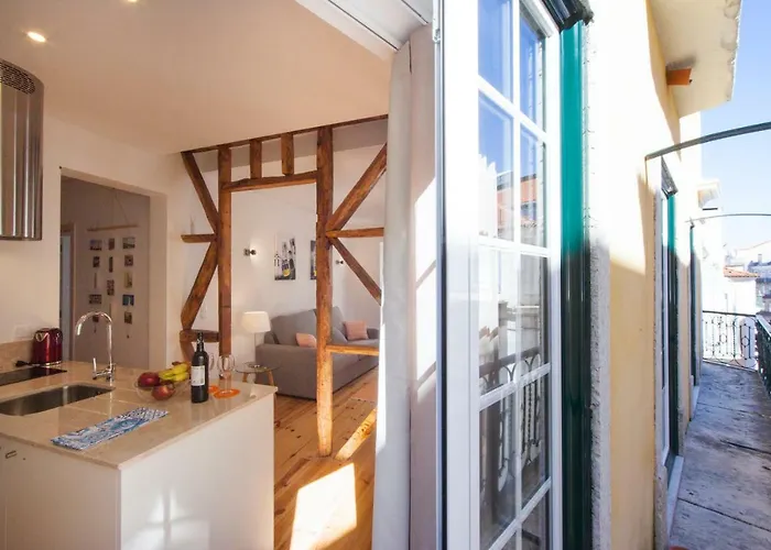Stay In Santos Neighborhood, Lisbons Most Trendy Area Lejlighed